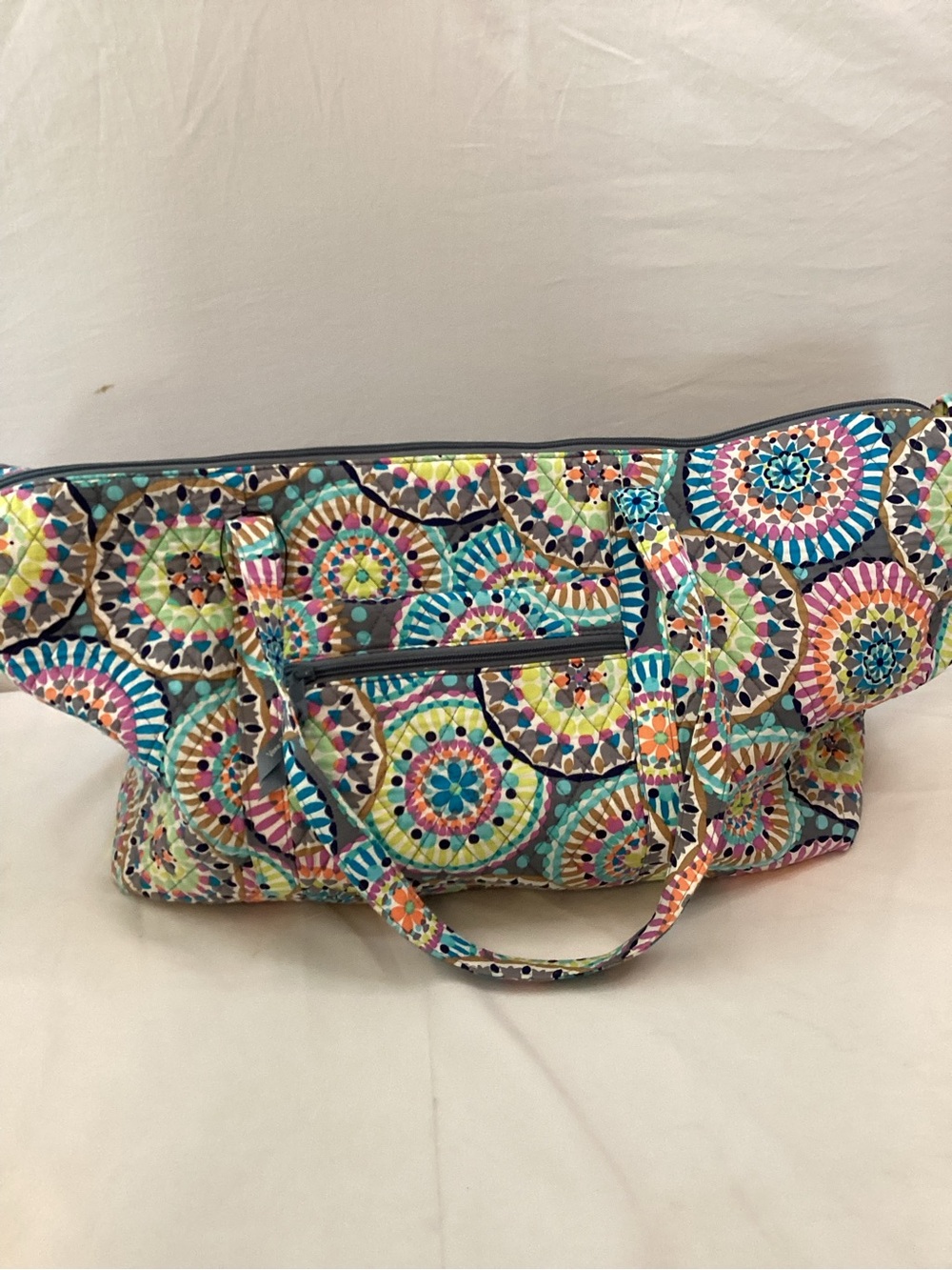 Colorful Vera Bradley Sunshine Medallion Quilted Weekender Bag NWOT